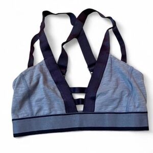 Lululemon Inner Essence Sports Bra Blue Women’s Size 6 — No Pads